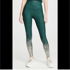 Beyond yoga alloy ombré speckled leggings in forest green